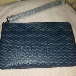 NWT Coach corner zip wristlet w/ Navy legacy print  REDUCED FOR CHRISTMAS